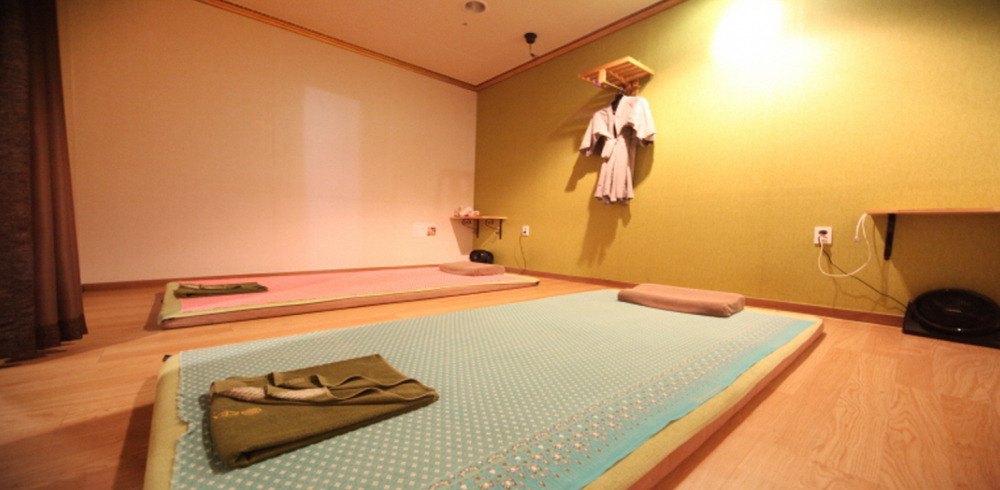 태국마사지 서비스가 제공되는 불당동 누엇타이 매장 내부 사진