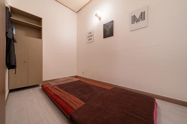 비전동 태국마사지 전문 더청담의 깔끔하고 정돈된 내부 전경