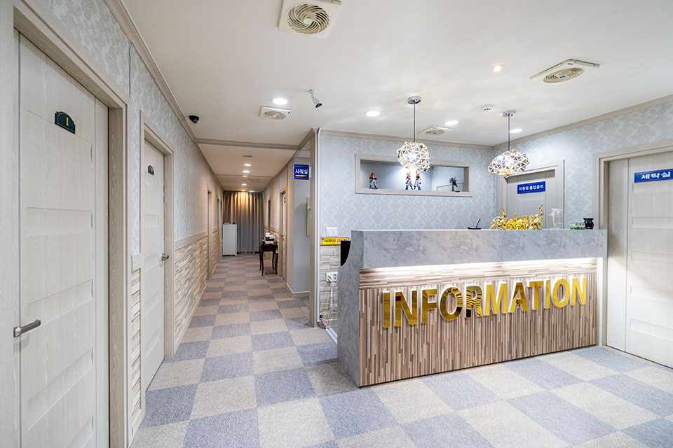 동호동 태국관리사 마사지샵 킹타이의 쾌적한 관리실 내부 모습