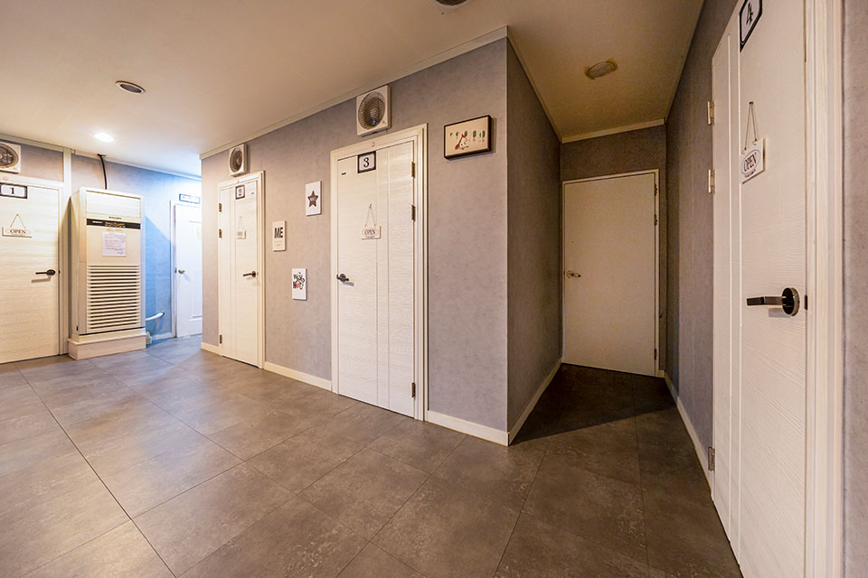 태국마사지 관리 전문 마사지 매장 넥타이 내부 공간