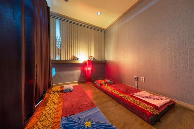 태국마사지 서비스가 제공되는 궐동 더힐링 매장 내부 사진