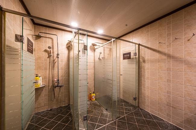 동천역,팔거역,학정역 인근 타이, 아로마 서비스가 제공되는 사왓디의 전체 시설