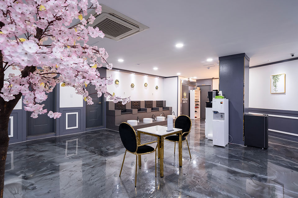 성남동 인근 아로마, 건식/스포츠, 스웨디시 서비스가 제공되는 홍아로마테라피의 전체 시설