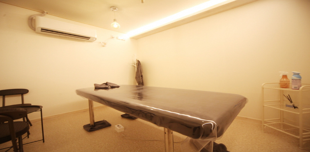 불당동 스웨디시 전문 봄날테라피의 깔끔하고 정돈된 내부 전경