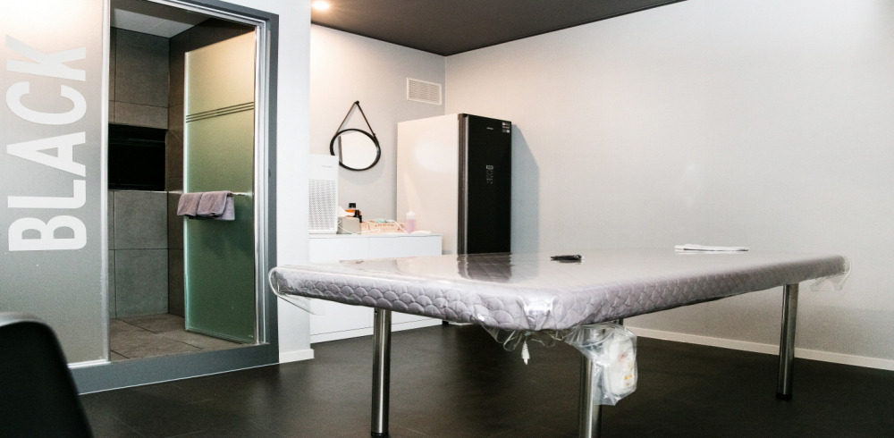무실동 한국관리사 마사지샵 뉴블랙의 쾌적한 관리실 내부 모습