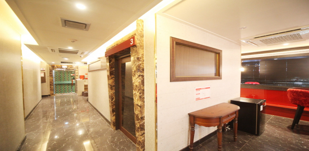 평거동 한국관리사 마사지샵 시크릿스웨디시의 쾌적한 관리실 내부 모습