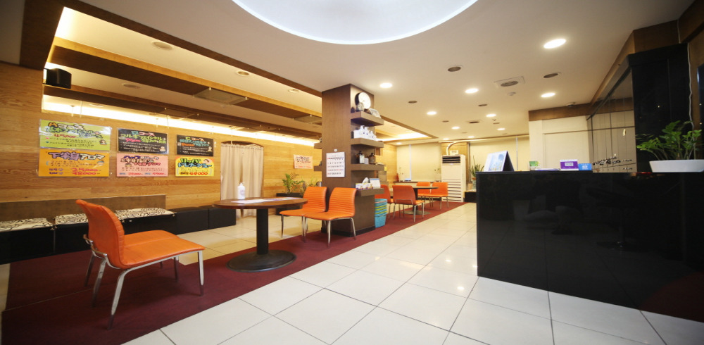 에이스테라피 - 명동2가 시청역,광화문역,회현역,종각역,명동역,을지로입구역,을지로3가역,종로3가역,충무로역 인근 한국마사지 전문 마사지 매장 전경