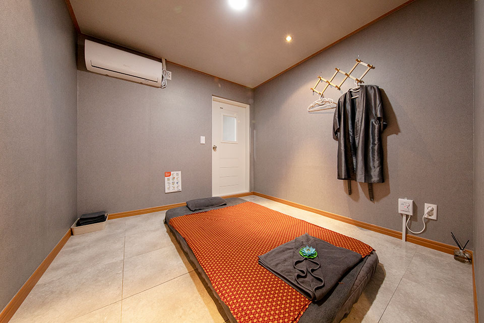 충렬사역,안락역,명장역 인근 마사지 잘하는 곳 모두타이 청결하게 관리된 내부 시설