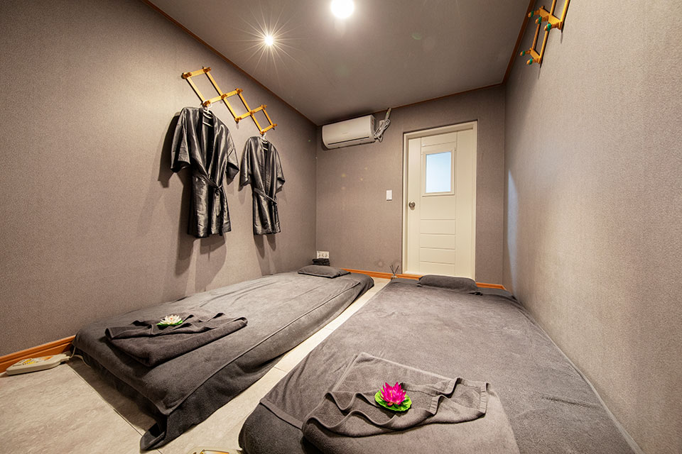 명장동 태국관리사 마사지샵 모두타이의 쾌적한 관리실 내부 모습