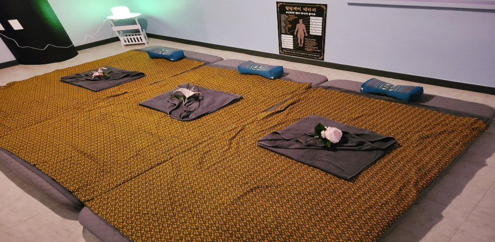 태국마사지 서비스가 제공되는 대흥동 힐링케어테라피 매장 내부 사진