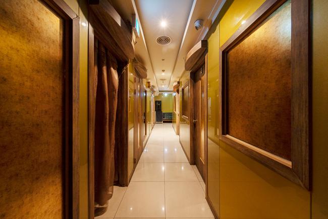 서초동 태국관리사 마사지샵 디오빌휴타이의 쾌적한 관리실 내부 모습