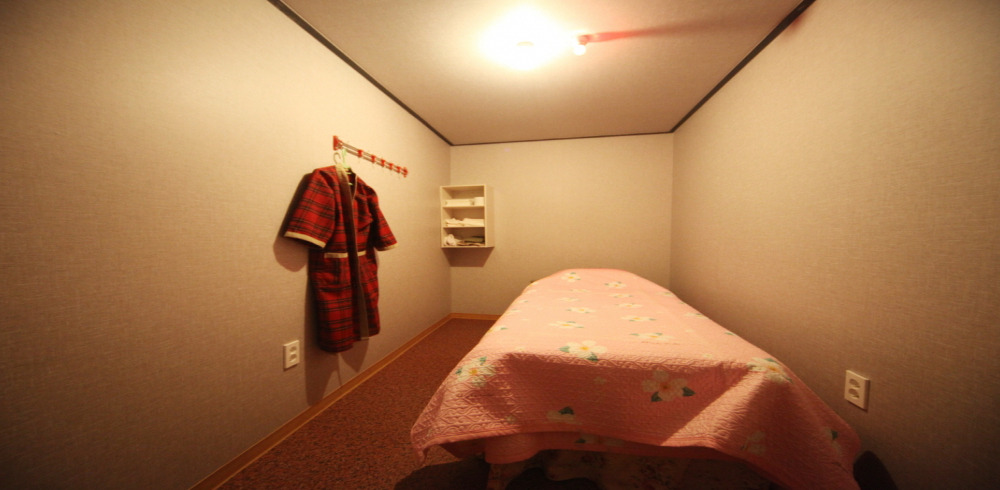 태국마사지 서비스가 제공되는 독산동 힐링 매장 내부 사진