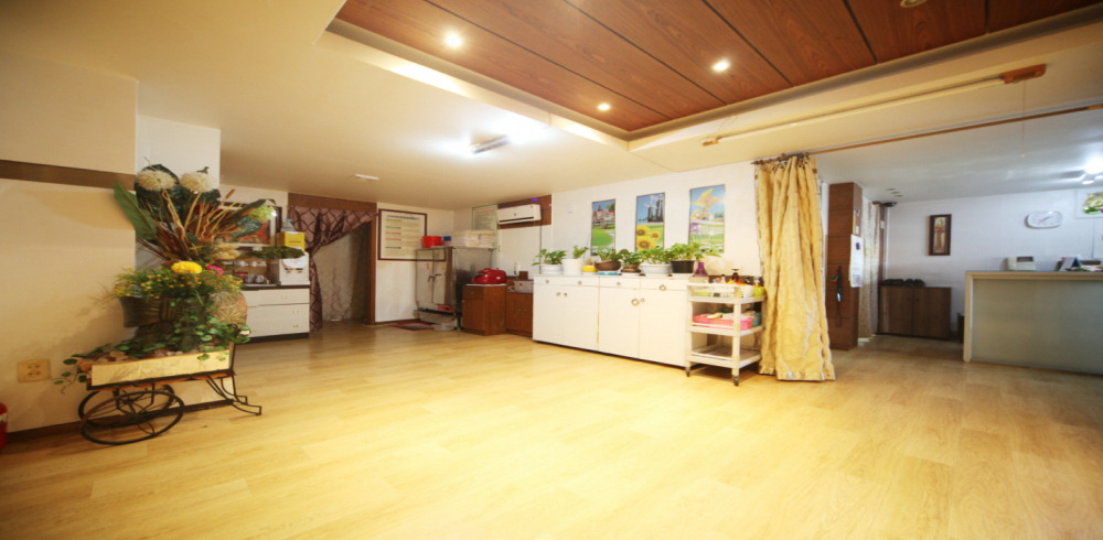 광명사거리역에 위치한 아로마, 건식/스포츠, 스웨디시 서비스 가능 황실마사지 시설