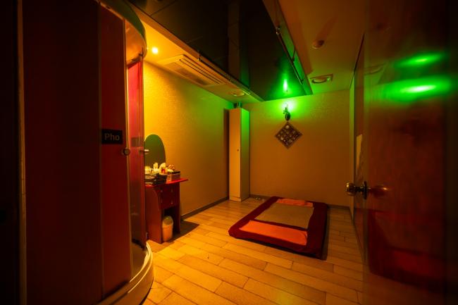 중동 태국마사지 전문 세라픽스웨디시의 깔끔하고 정돈된 내부 전경