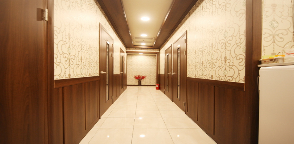 화정동 태국마사지 전문 첼시의 깔끔하고 정돈된 내부 전경