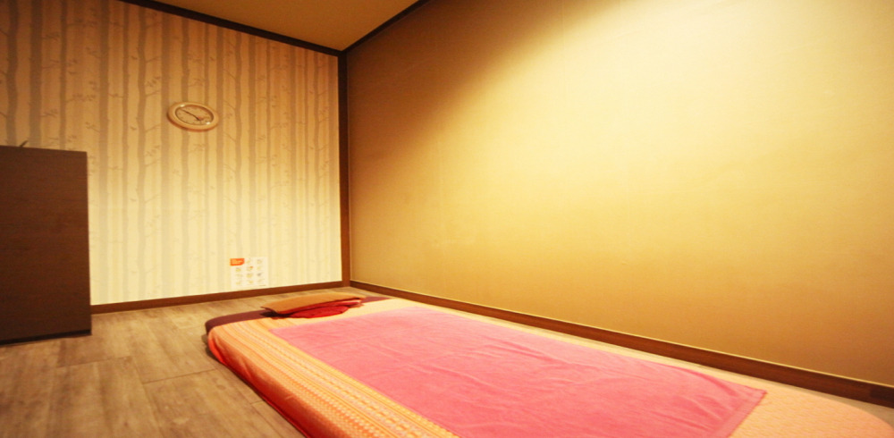 화정역에 위치한 타이, 아로마 서비스 가능 첼시 시설