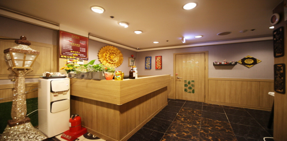 시크릿아로마 - 금오동 경기도청북부청사역,효자역,새말역 인근 태국마사지 전문 마사지 매장 전경