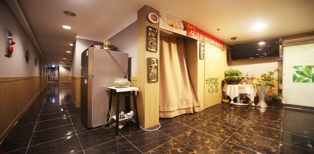 금오동 태국마사지 전문 시크릿아로마의 깔끔하고 정돈된 내부 전경