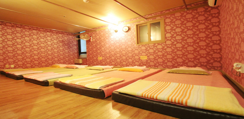 반송동 태국마사지 전문 왓포태국전통 의 깔끔하고 정돈된 내부 전경