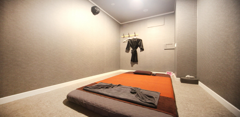 태국마사지 서비스가 제공되는 대평동 수테라피 매장 내부 사진