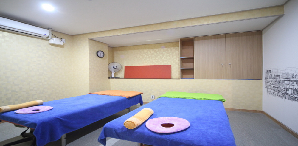 경대병원역,대봉교역,수성시장역,대구은행역 인근 타이, 아로마, 스웨디시 서비스가 제공되는 더썸테라피아로마의 전체 시설