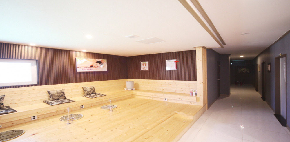 경대병원역,대봉교역,수성시장역,대구은행역 인근 타이, 아로마, 스웨디시 서비스가 제공되는 더썸테라피아로마의 전체 시설