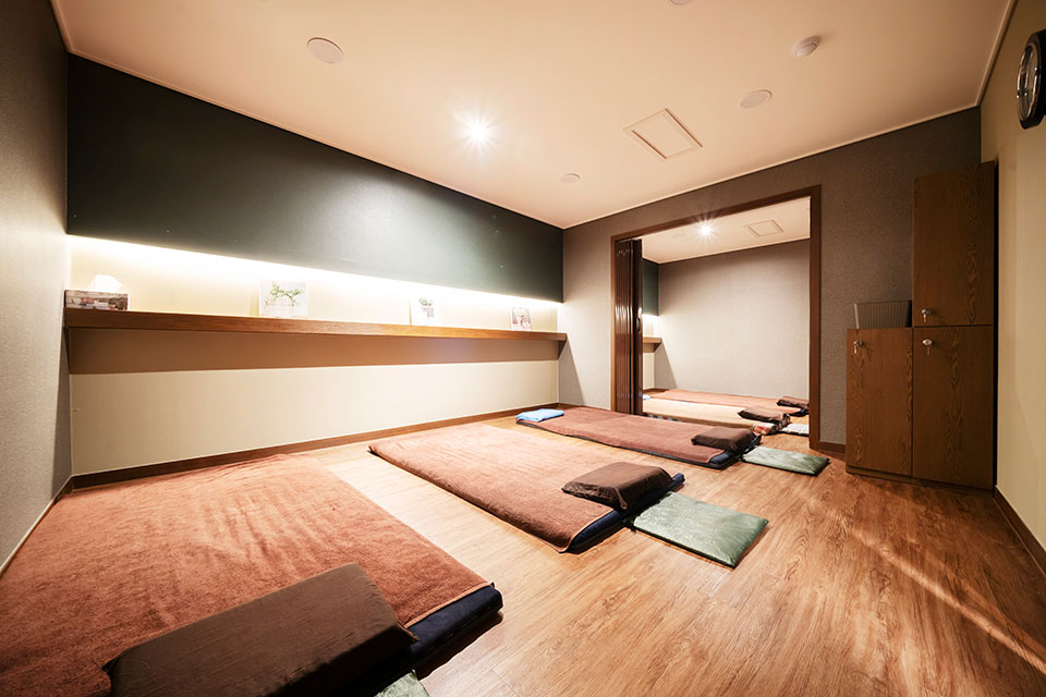 상남동 청담후 주차가능, 24시간, 샤워가능, 커플실, 수면가능, 단체예약, 남/여공용샵 완비된 시설 사진