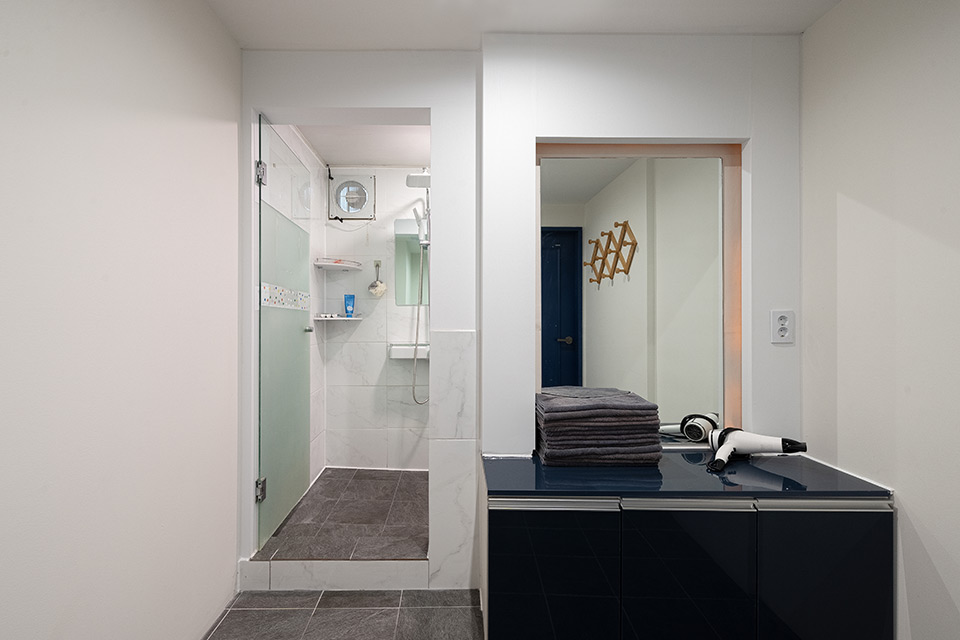 썸스웨디시 - 역삼동 양재역,강남역 인근 주차가능, 샤워가능, 단체예약 완비된 마사지 시설