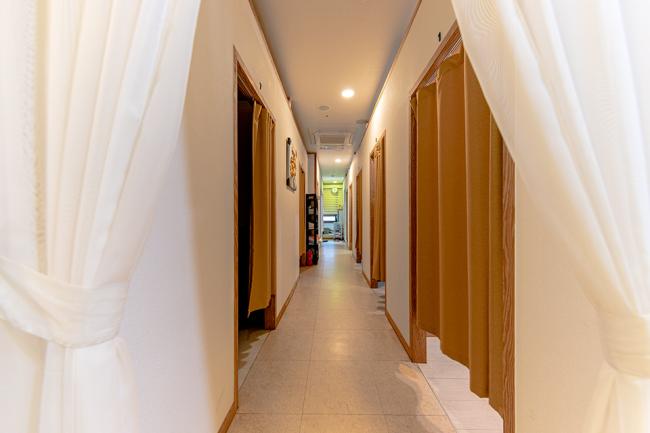 망월동 한국마사지 전문 황제테라피의 아늑하고 프라이빗한 분위기