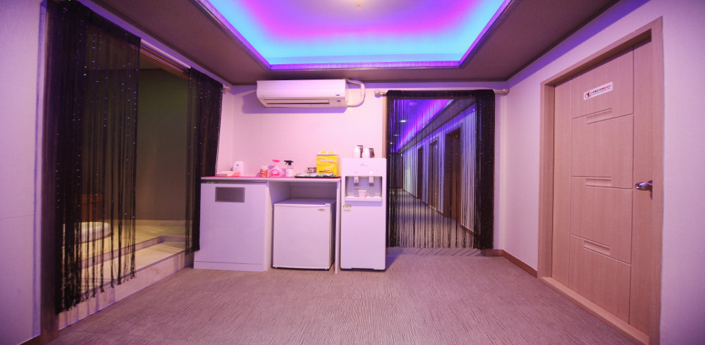 상현역 인근 타이, 아로마, 스웨디시 서비스가 제공되는 청담마사지의 전체 시설