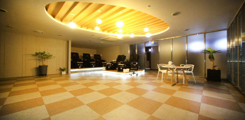 홀리데이 - 송천동2가 에서 가까운 프라이빗 마사지 전용 공간