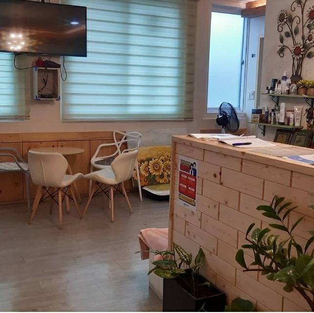 주변 한국마사지 추천 매장 유나아로마의 전체적인 인테리어 모습