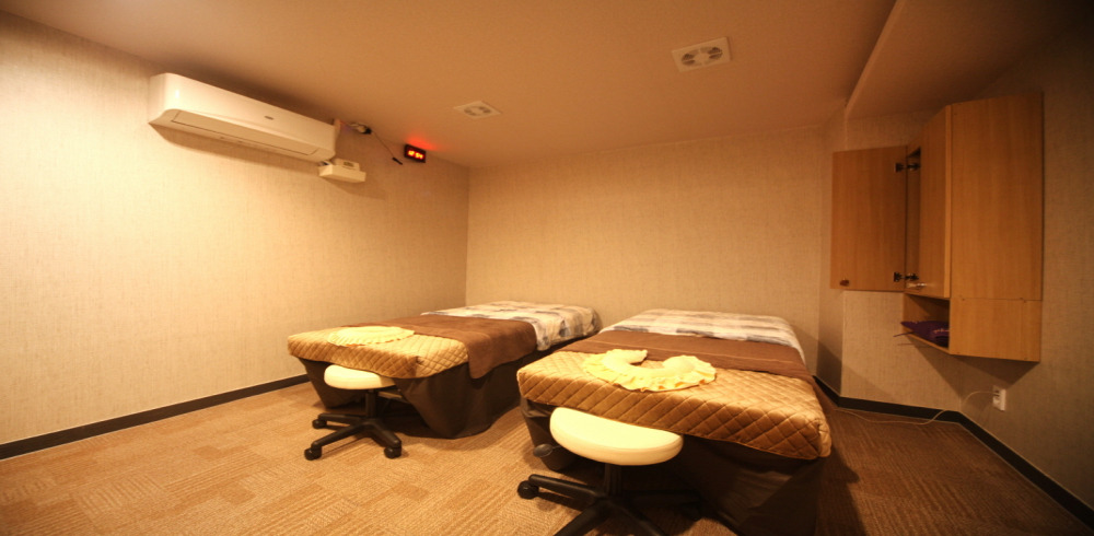 동대문역사문화공원역,동대문역,청구역,동묘앞역,신당역 주변 중국마사지 추천 매장 왕조풋샵(신당역)의 전체적인 인테리어 모습