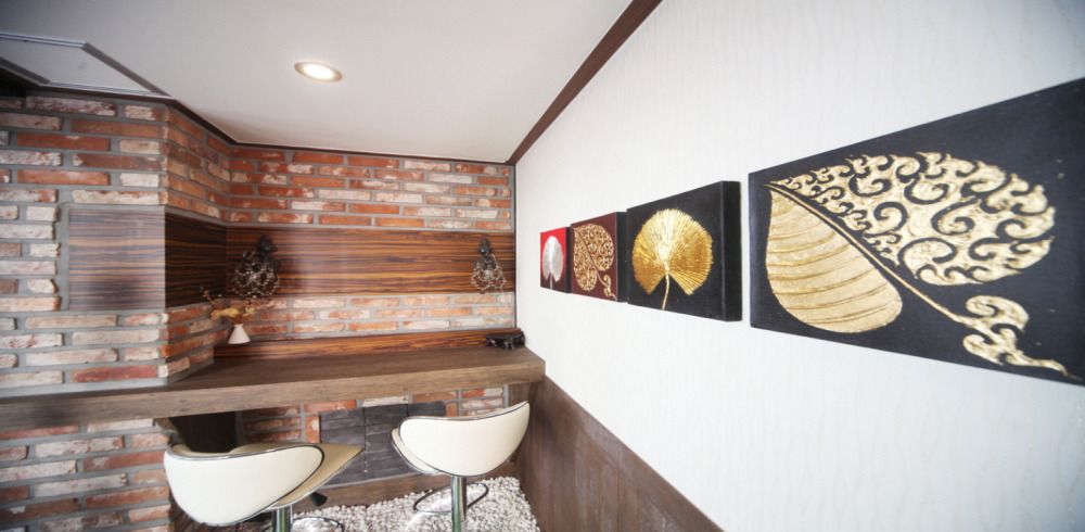 태국마사지 서비스가 제공되는 우만동 사왓디테라피 매장 내부 사진