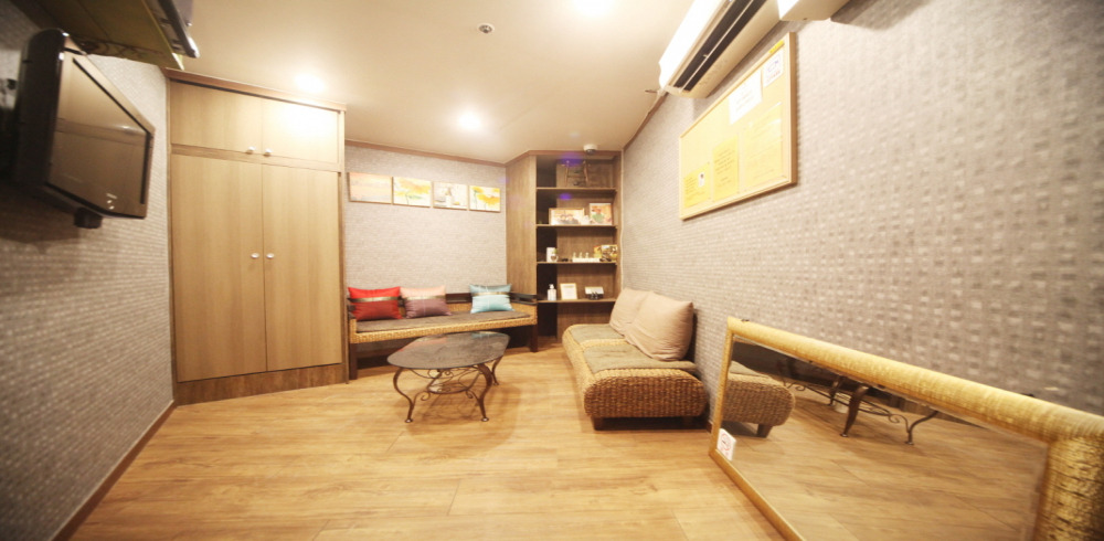 주변 태국마사지 추천 매장 사왓디테라피의 전체적인 인테리어 모습