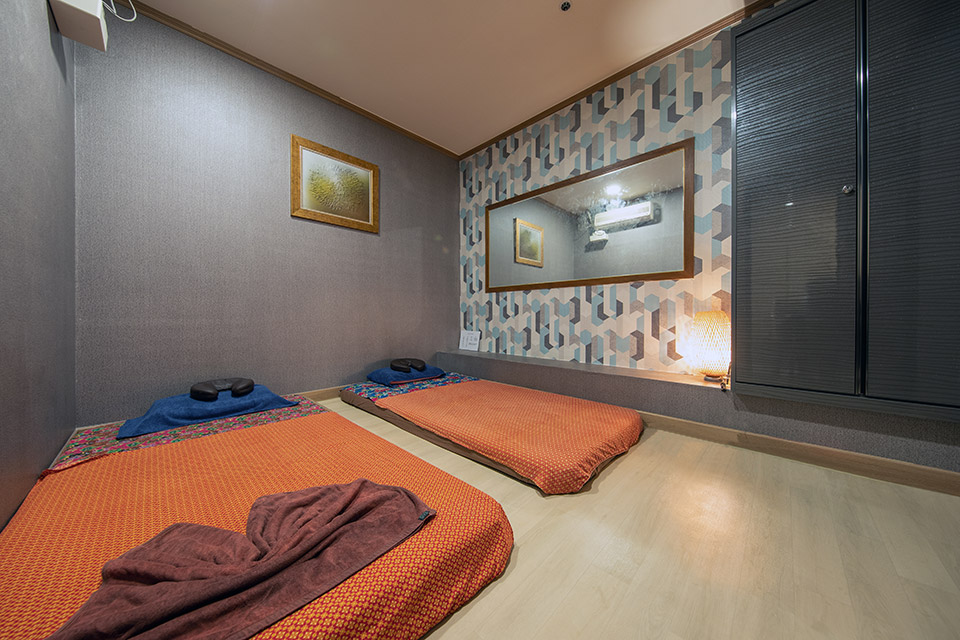 주엽동 태국마사지 전문 퀸즈타이의 깔끔하고 정돈된 내부 전경