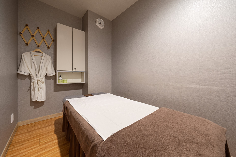 동삭동 중국마사지 전문 THE청담의 깔끔하고 정돈된 내부 전경