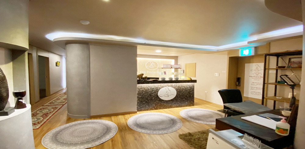 주변 태국마사지 추천 매장 더프라나롬 의 전체적인 인테리어 모습