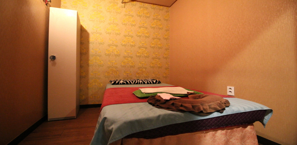 정자동 스웨디시 전문 천스웨디시아로마의 깔끔하고 정돈된 내부 전경