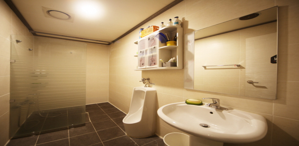 삼평동 한국마사지 전문 수테라피의 깔끔하고 정돈된 내부 전경