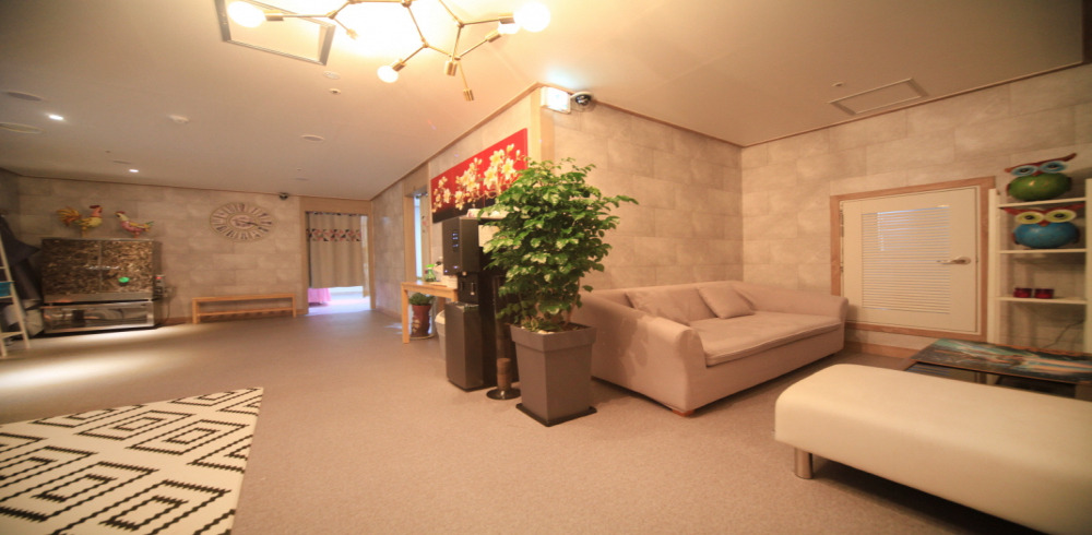 동탄역 주변 중국마사지 추천 매장 황실전통마사지의 전체적인 인테리어 모습