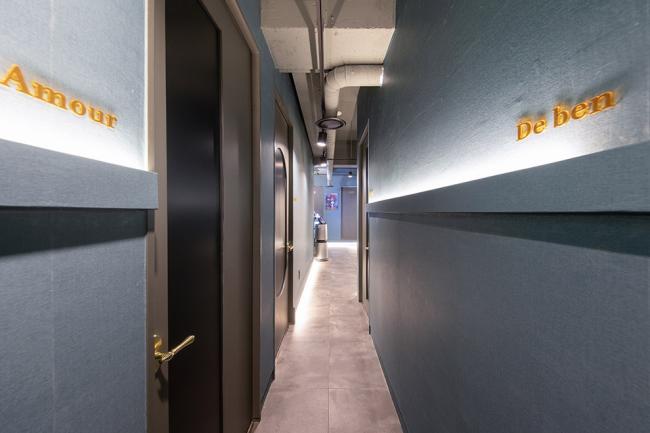 스웨디시 서비스가 제공되는 각산동 아즈나테라피 매장 내부 사진