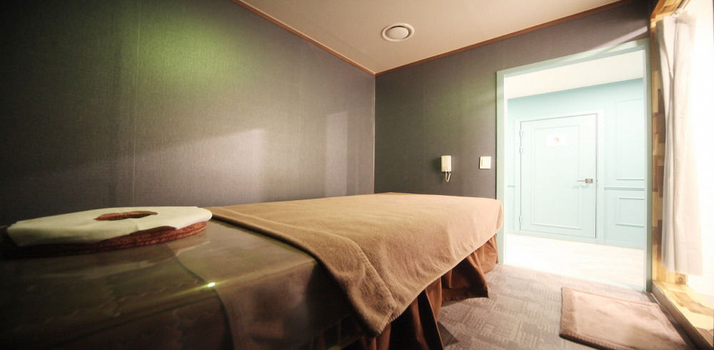 스웨디시 서비스가 제공되는 퇴계동 감성테라피 매장 내부 사진