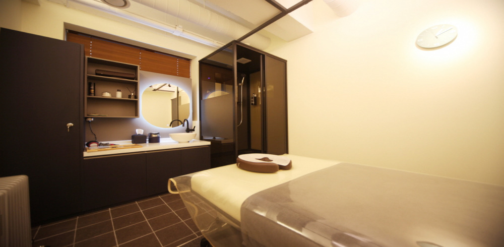 스웨디시 서비스가 제공되는 역삼동 사월스파 매장 내부 사진