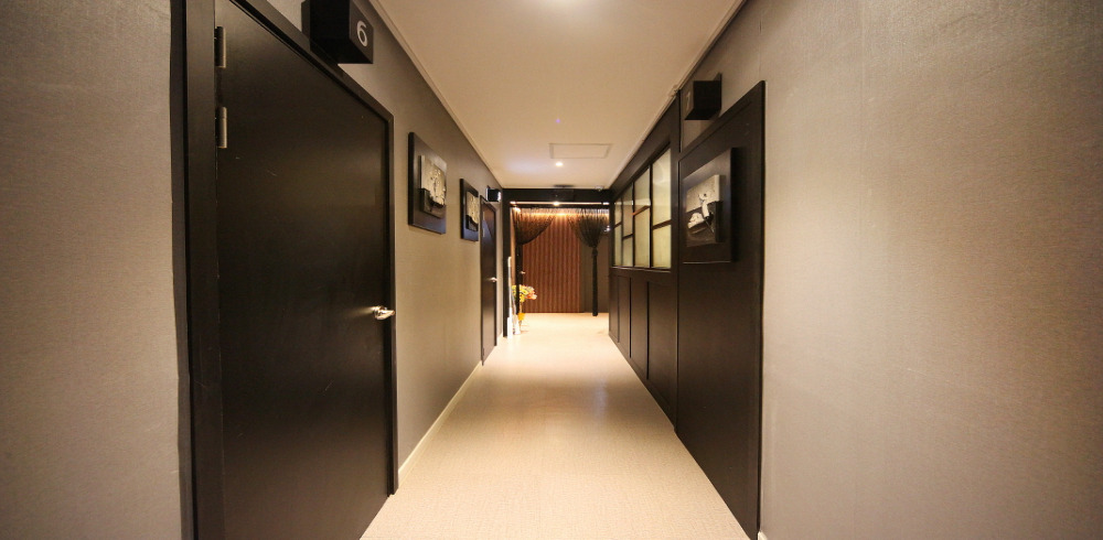 남춘천역 주변 스웨디시 추천 매장 더킹스웨디시(퇴계)의 전체적인 인테리어 모습