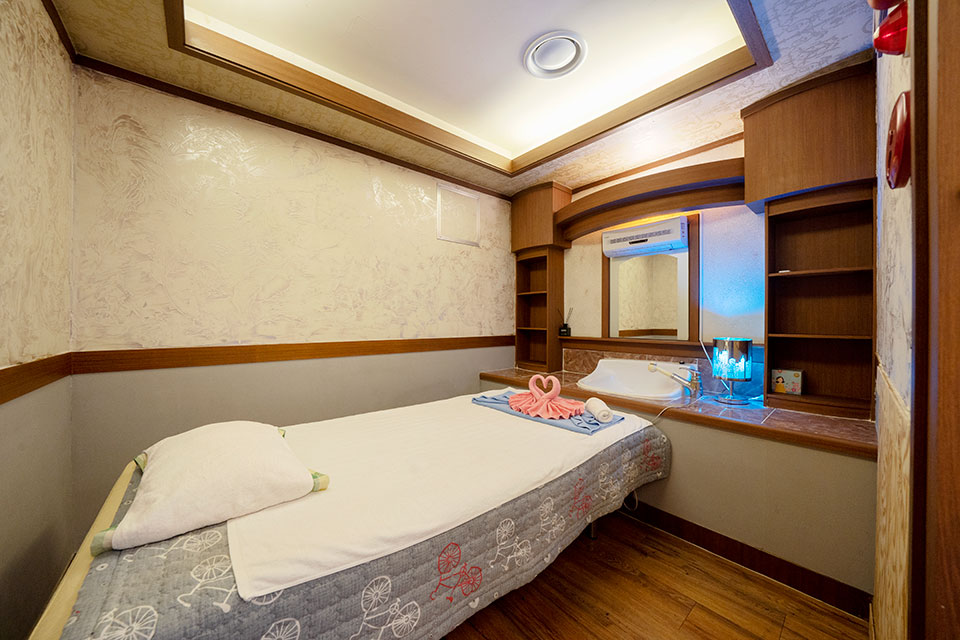 주변 한국마사지 추천 매장 킹덤아로마의 전체적인 인테리어 모습