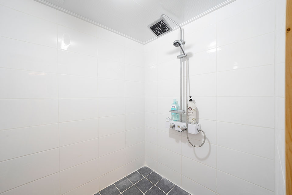 주변 한국마사지 추천 매장 킹덤아로마의 전체적인 인테리어 모습