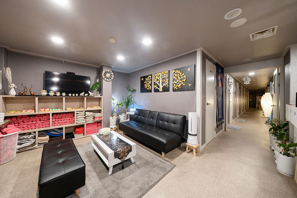 월평역,갈마역,정부청사역 주변 태국마사지 추천 매장 팜팜마사지의 전체적인 인테리어 모습