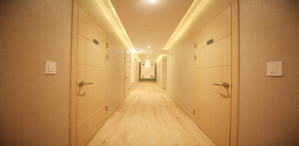 신천역 주변 명품테라피 매장 주요 시설 및 인테리어 사진