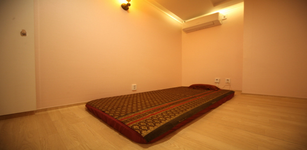 신천역 주변 명품테라피 매장 주요 시설 및 인테리어 사진